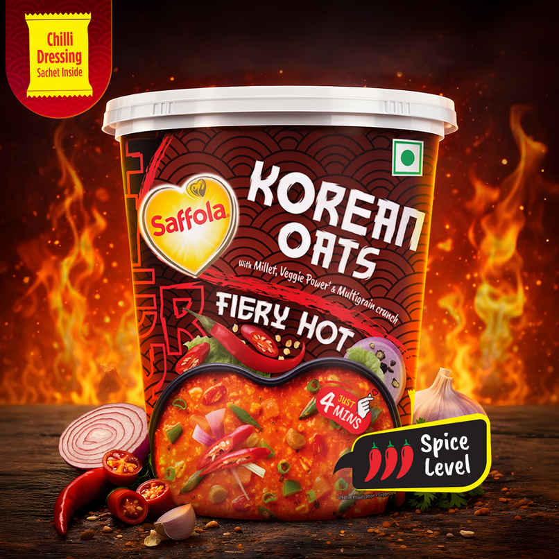 Saffola Foods Korean Cuppa Oats | Fiery Hot with Chilli Dressing Sachet | Ready in 4 mins