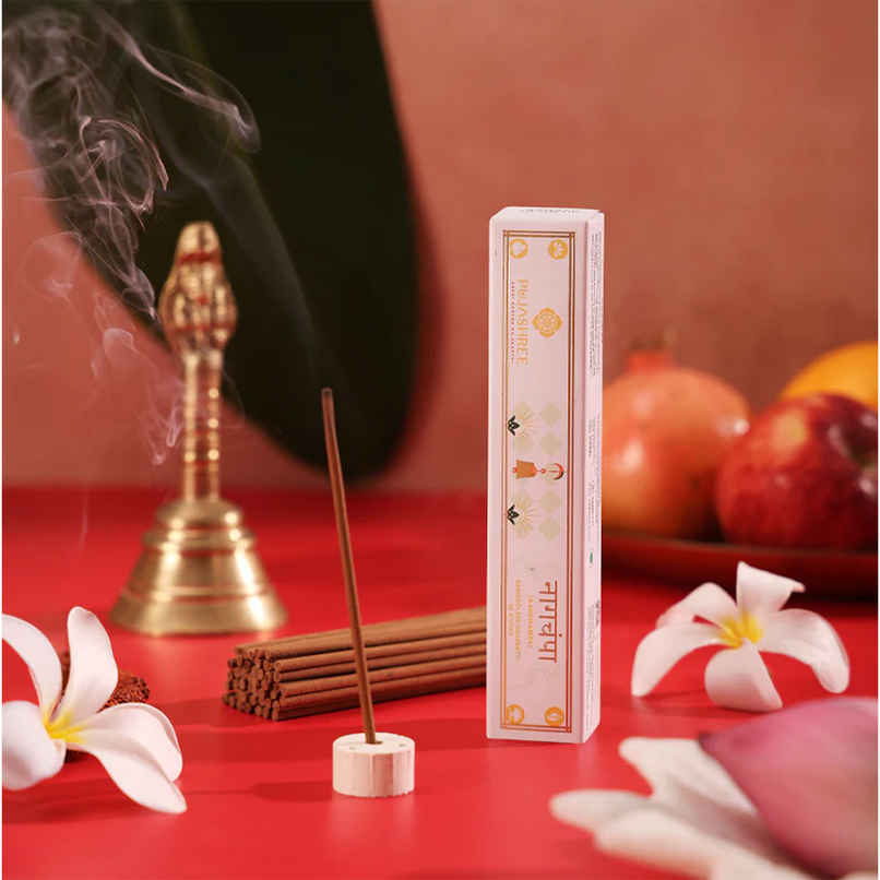 Pujashree Bambooless Agarbatti Nagchampa | 4 Inches Pujashree Bambooless Agarbatti Nagchampa | 4 Inches