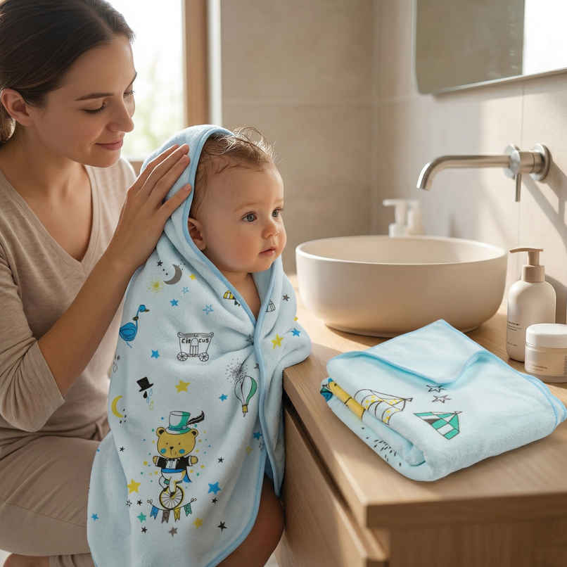Mee Mee Micro Fiber Baby Bath Towel | 0-3 yrs