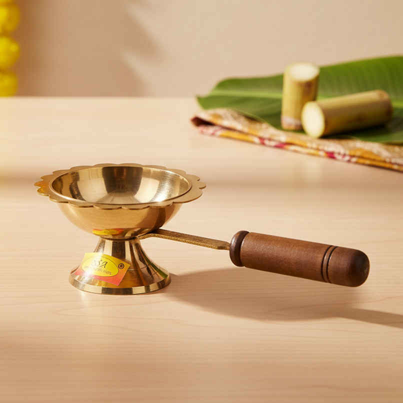 Chandar Dhoop Dani Brass with Wooden Handle | Chandar Chandar Dhoop Dani Brass with Wooden Handle | Chandar