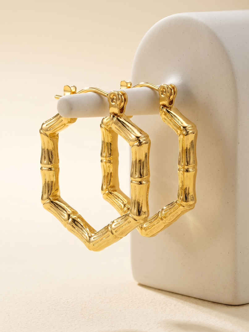 OnnMe By Giva Good Choice Gold Plated Hoop Earrings | Waterproof And Anti-Tarnish | OMER0165 OnnMe By Giva Good Choice Gold Plated Hoop Earrings | Waterproof And Anti-Tarnish | OMER0165