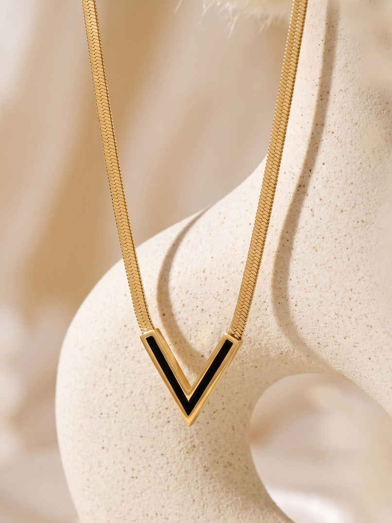 Palmonas Black Vixen Necklace For Womens | Waterproof And Anti-Tarnish Palmonas Black Vixen Necklace For Womens | Waterproof And Anti-Tarnish