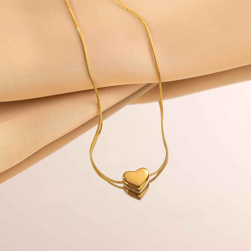 Beautynx Golden Heart Charm Necklace | Gold | BNX-NK-0007