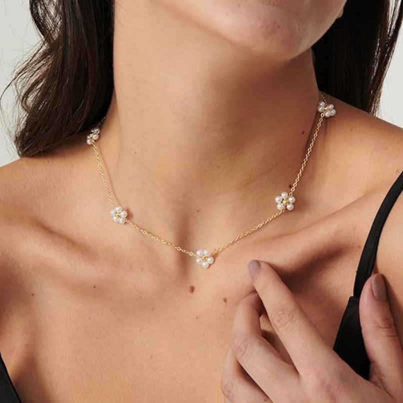 Beautynx Blossom Pearl Petal Necklace | Gold | BNX-NK-0008