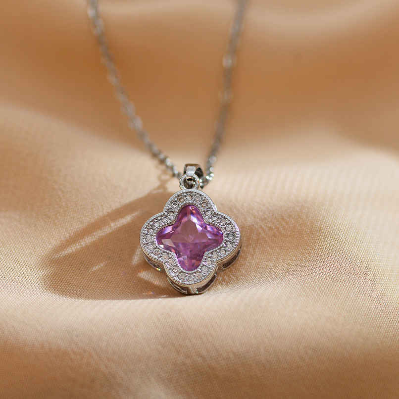 Beautynx Rose Quartz Clover Pendant Necklace | Silver | BNX-NK-0019 Beautynx Rose Quartz Clover Pendant Necklace | Silver | BNX-NK-0019
