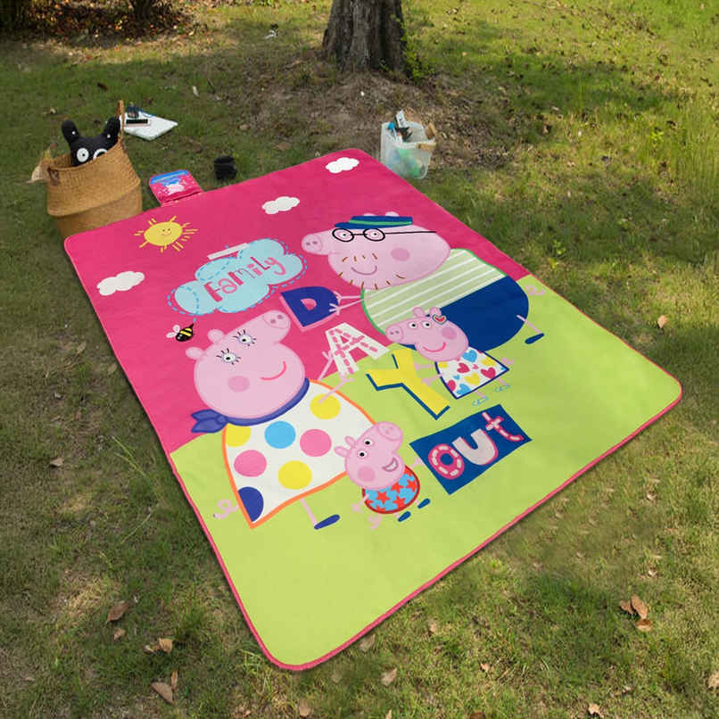 Casacraft by Pepperfry Kids Carpet | 4 x 5 feet | Peppa Pig