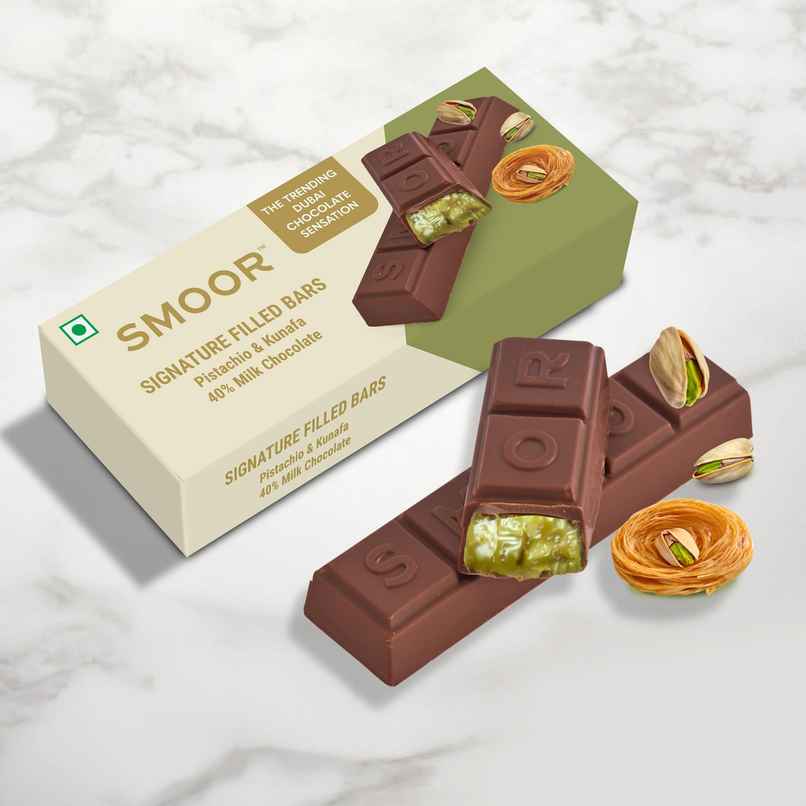 Smoor Pistachio Kunafa Chocolate Bar