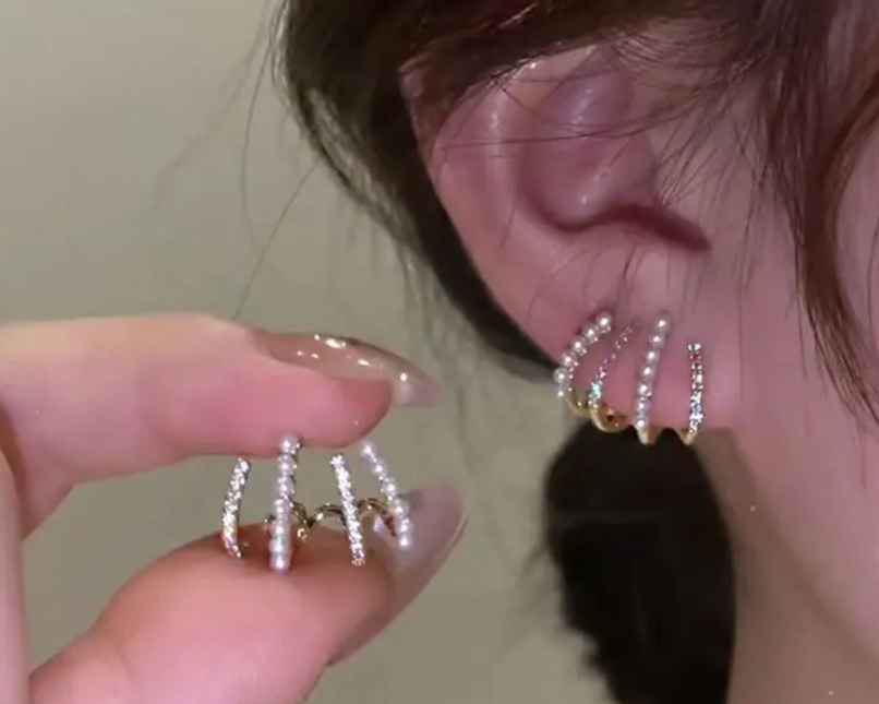 Estailo Fashion Bling Blogger Stud Earring for Women | Stylish Lightweight Statement Jewellery | E0001133 Estailo Fashion Bling Blogger Stud Earring for Women | Stylish Lightweight Statement Jewellery | E0001133