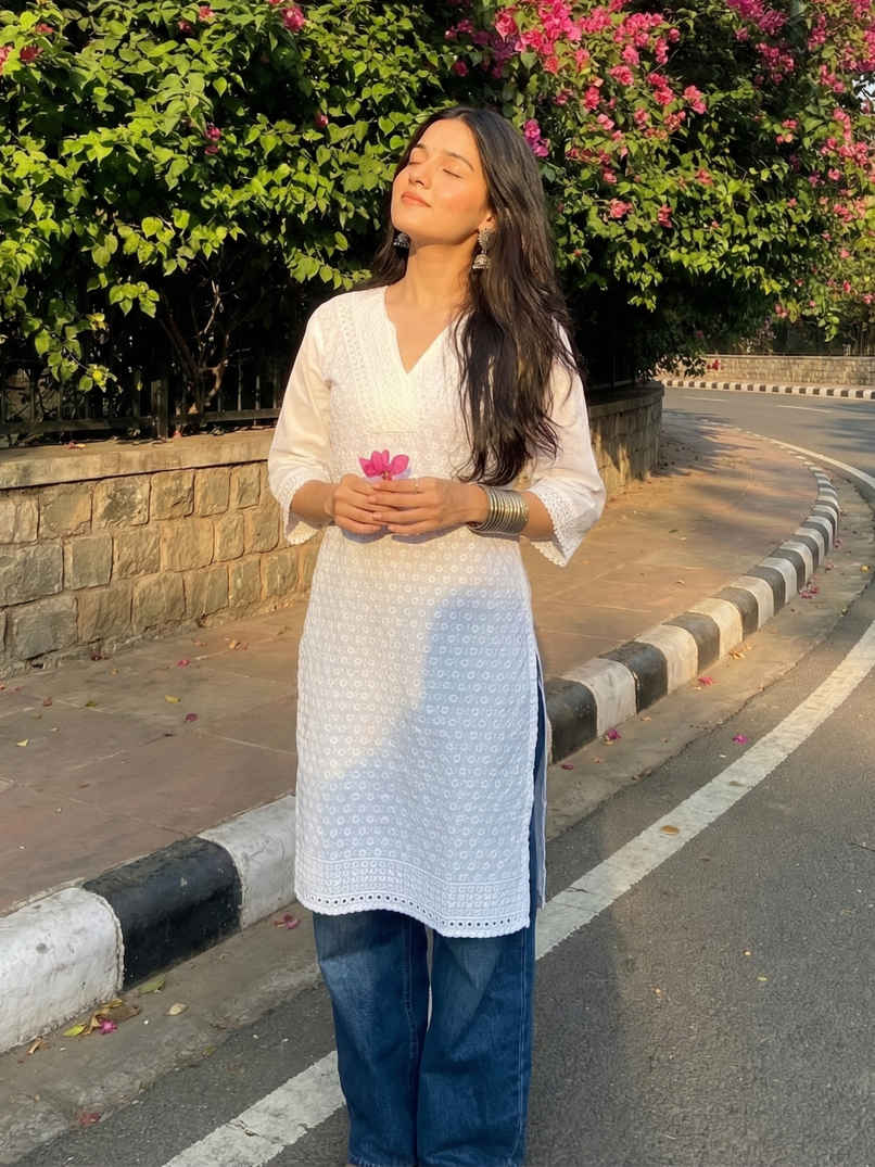 Youthnic Women's Pure Cotton holi non transparent With inseam White Kurta | White - M