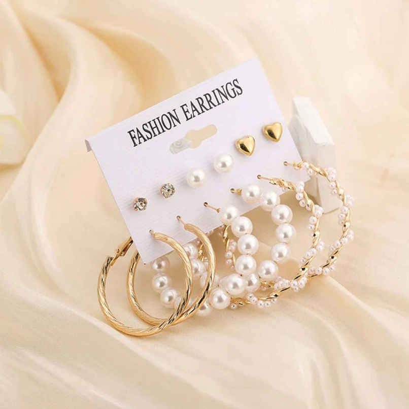 YouBella Jewellery Earings for women Combo of Earings for Girls and Women (YBEAR - 32785) YouBella Jewellery Earings for women Combo of Earings for Girls and Women (YBEAR - 32785)