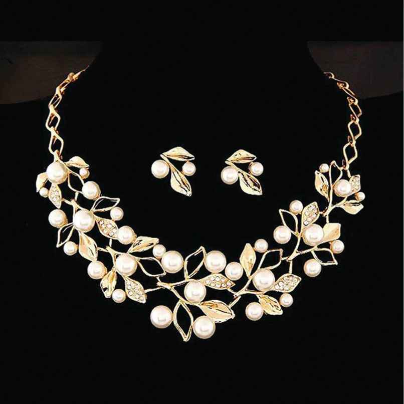 YouBella Stylish Latest Design Necklace Set Jewellery Set for Women (Golden)