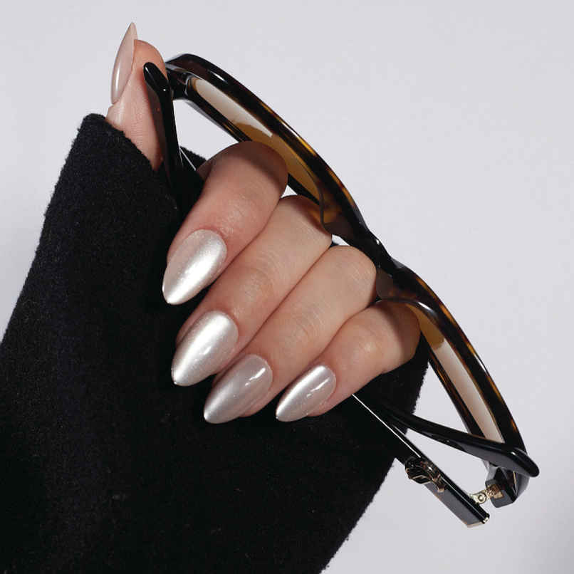 Pep Nails Cat Eye Medium Almond Nude Soft Gel Reusable Press On Nails 30 Nail Tips