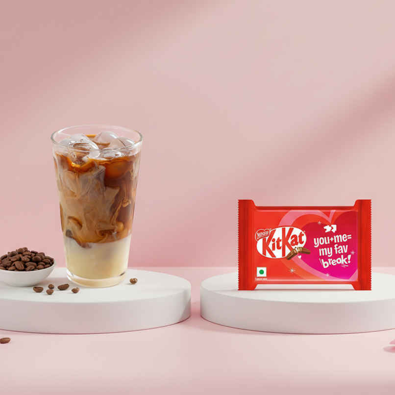 Vietnamese Cold Coffee + Nestle KitKat 4F Choco Wafer Bar, Valentines Pack Vietnamese Cold Coffee + Nestle KitKat 4F Choco Wafer Bar, Valentines Pack