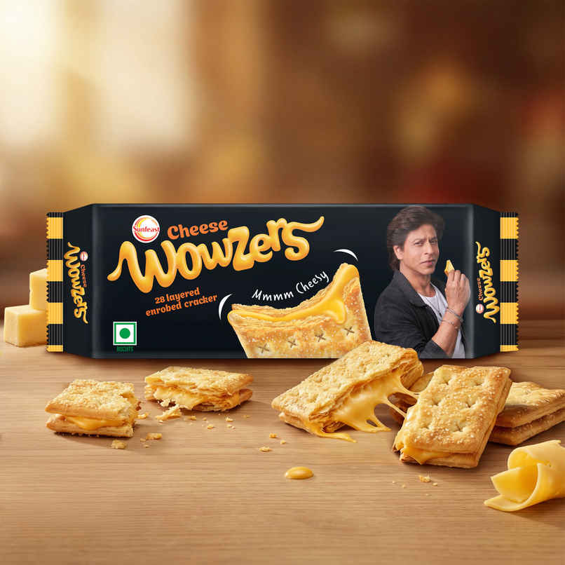 Cheesy Crackers by Sunfeast Wowzers