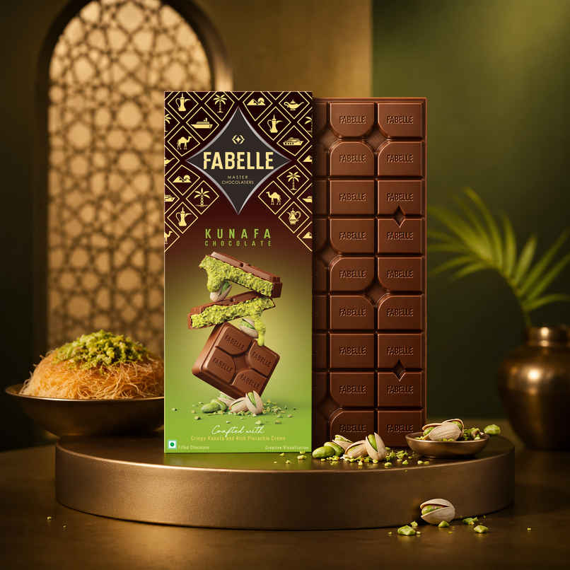Fabelle Kunafa Milk Chocolate Crispy Kunafa and Rich Pistachio Creme Fabelle Kunafa Milk Chocolate Crispy Kunafa and Rich Pistachio Creme