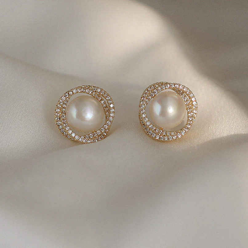 BeautyNX Celestial Halo Pearl Studs Earrings | Gold | BNX-EAR-0008
