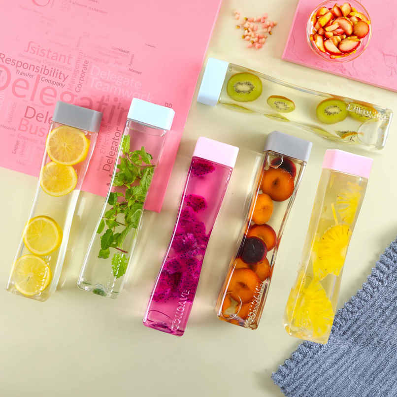 2Mech Plastic Concave Water Bottle | Multicolour | 800 ml 2Mech Plastic Concave Water Bottle | Multicolour | 800 ml