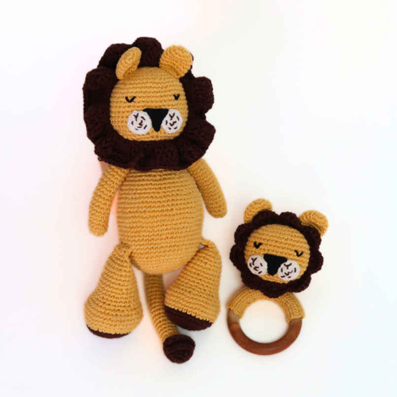 The Kalaa Store Handcrafted Lion Hamper