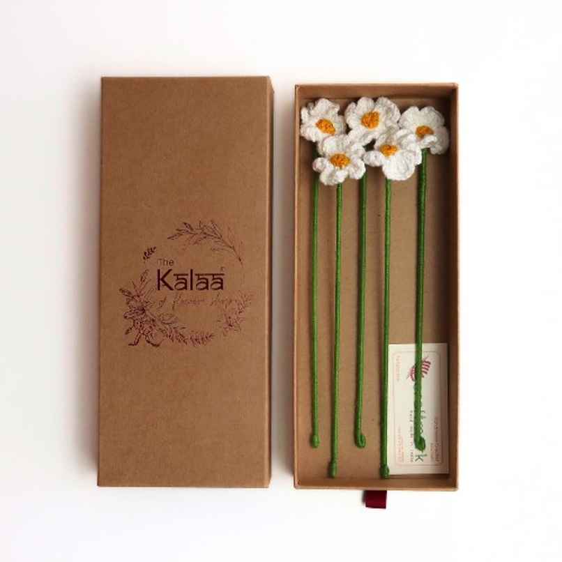 Primrose Flowers Set Of 5 Gift Box | The Kalaa Store Primrose Flowers Set Of 5 Gift Box | The Kalaa Store