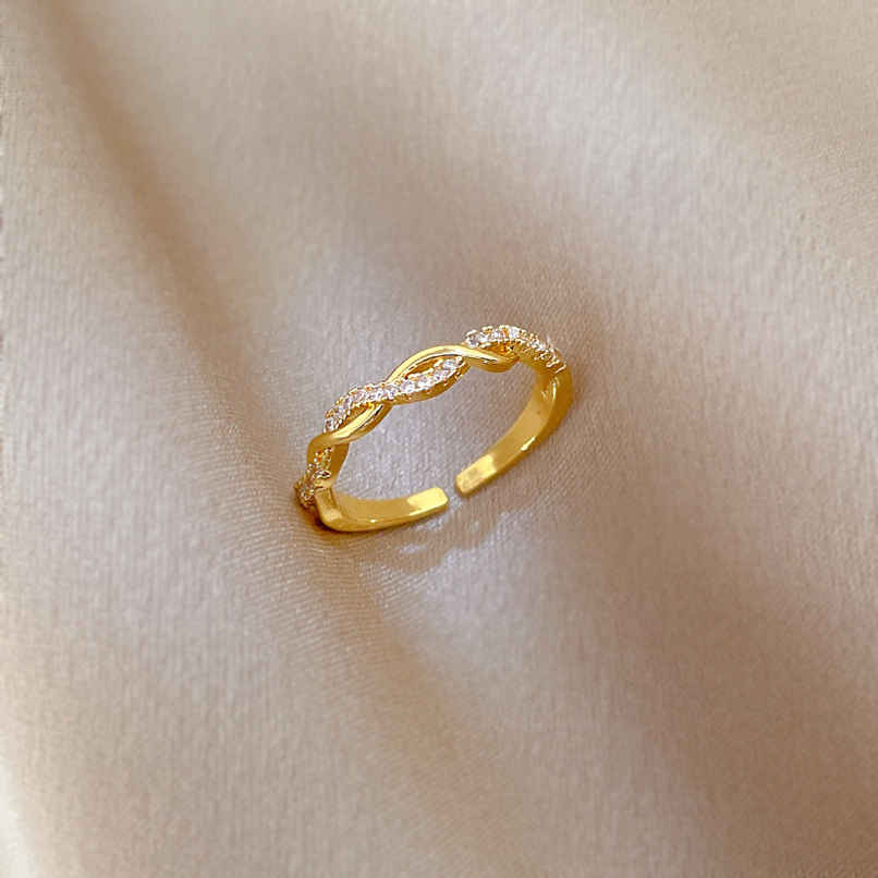 Beautynx Twisted Glow Ring | Gold | BNX-RNG-0004 Beautynx Twisted Glow Ring | Gold | BNX-RNG-0004