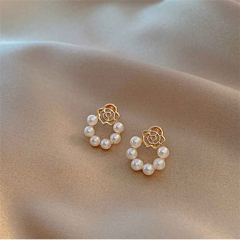 Beautynx Rose Pearl Curve Earrings | Gold | BNX-EAR-0074