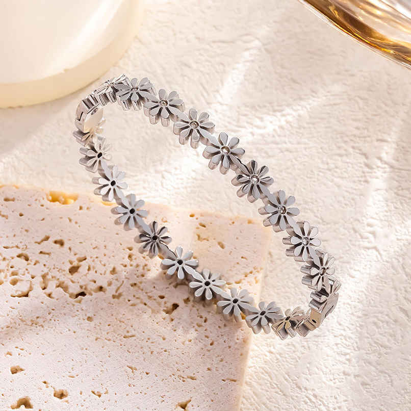 Beautynx Silver Daisy Bloom Bracelet | BNX-BR-0001 - Silver Beautynx Silver Daisy Bloom Bracelet | BNX-BR-0001 - Silver