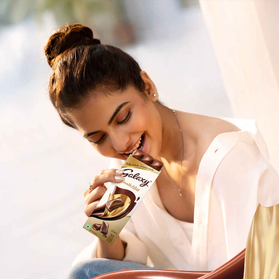 Galaxy Smooth Milk Women's Day Special Chocolate Bar For Gifting