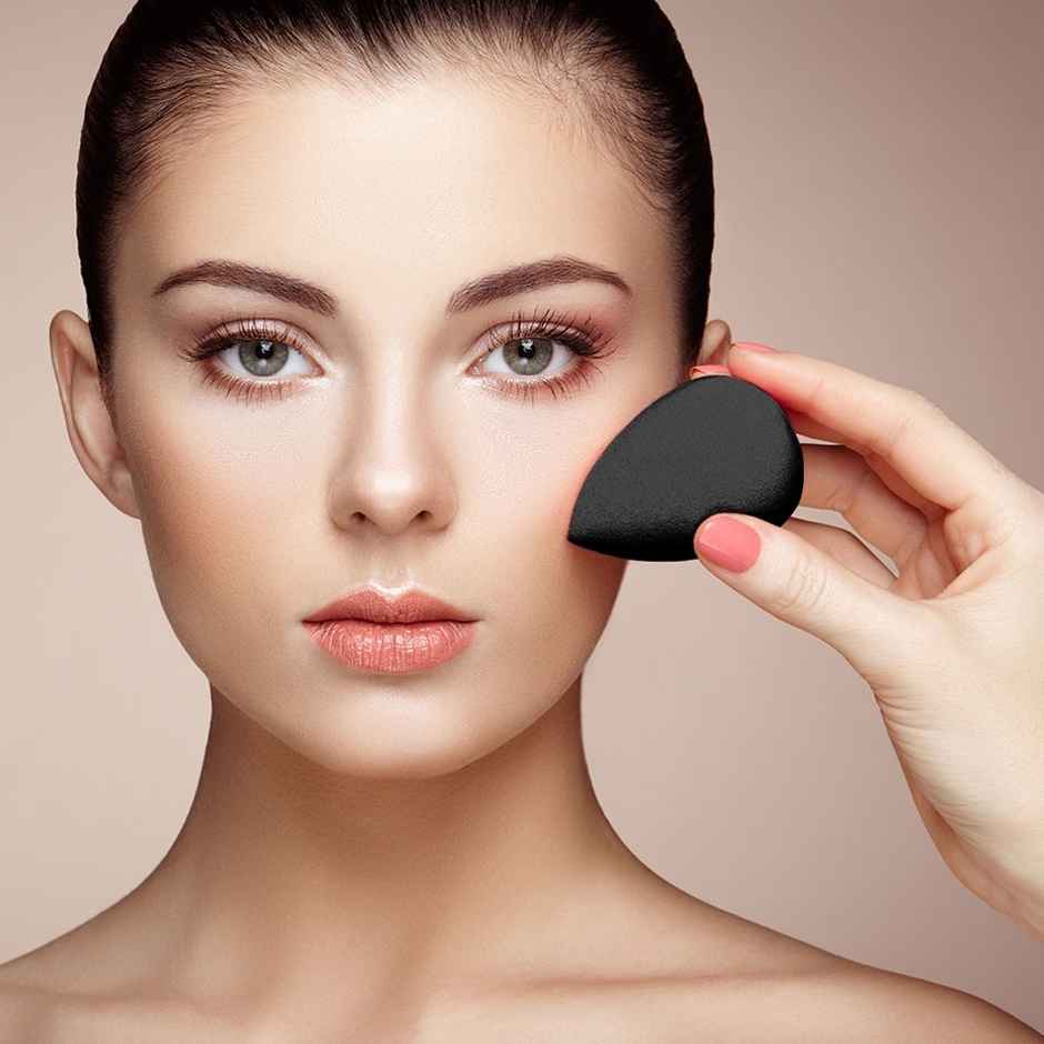 Jaquline USA Regular Beauty Blender Black