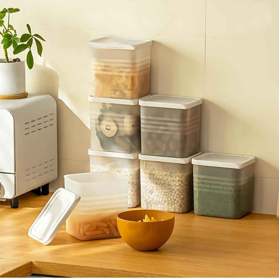 ReeQ Plastic Container Set for Fridge Storage | Air Tight & Transparent - 1.1 L