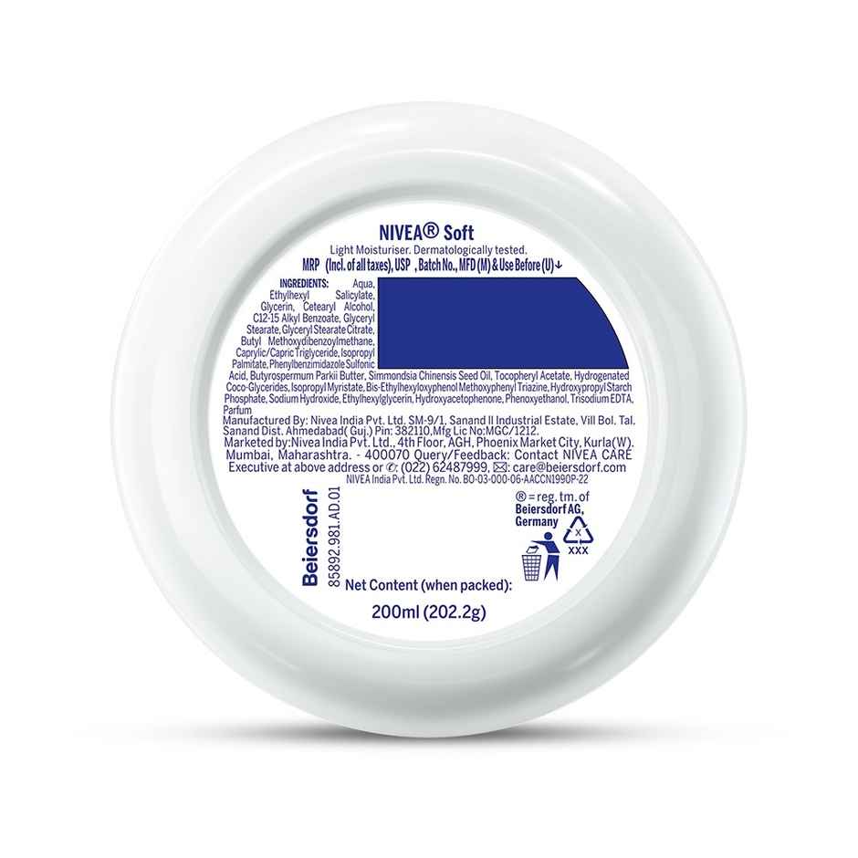 Nivea Soft Daily UV Light Moisturising Cream With SPF-15