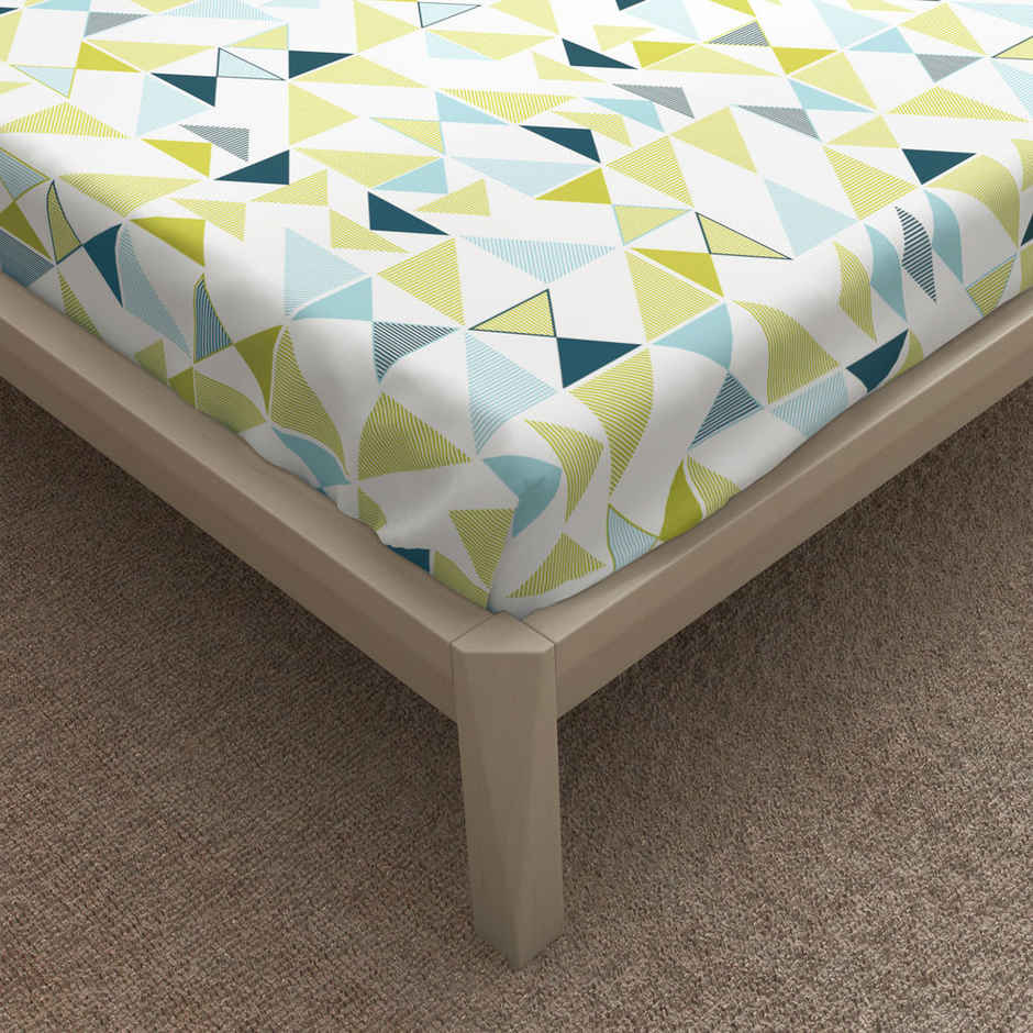 Wakefit Maze Fitted Queen 100% Cotton Geometric Bedsheet, 2 Pillow Covers | White | 78 x 60 in