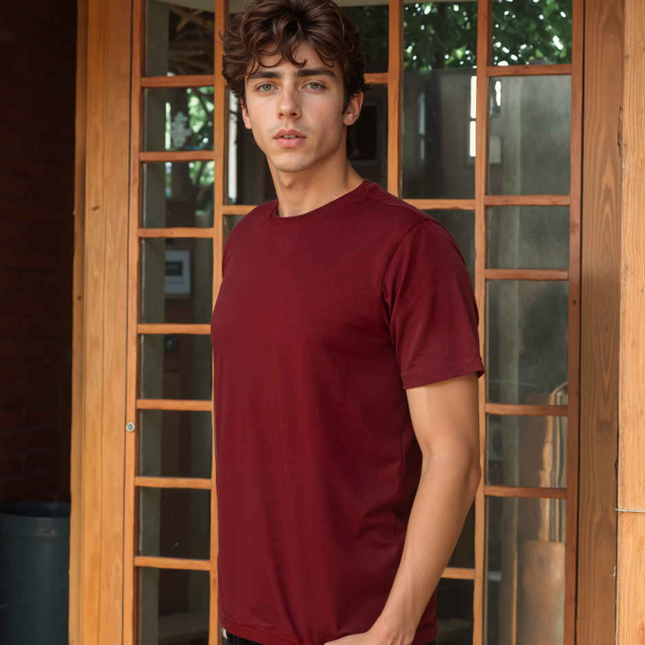 EQL Men's NeoVerse Recycled Tee | Maroon - S