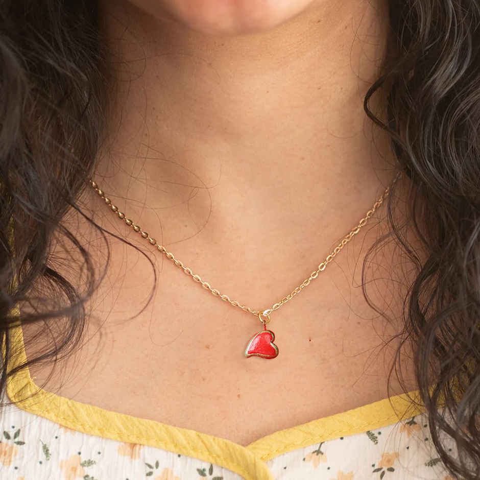 Oye Happy Crimson Heart Chain