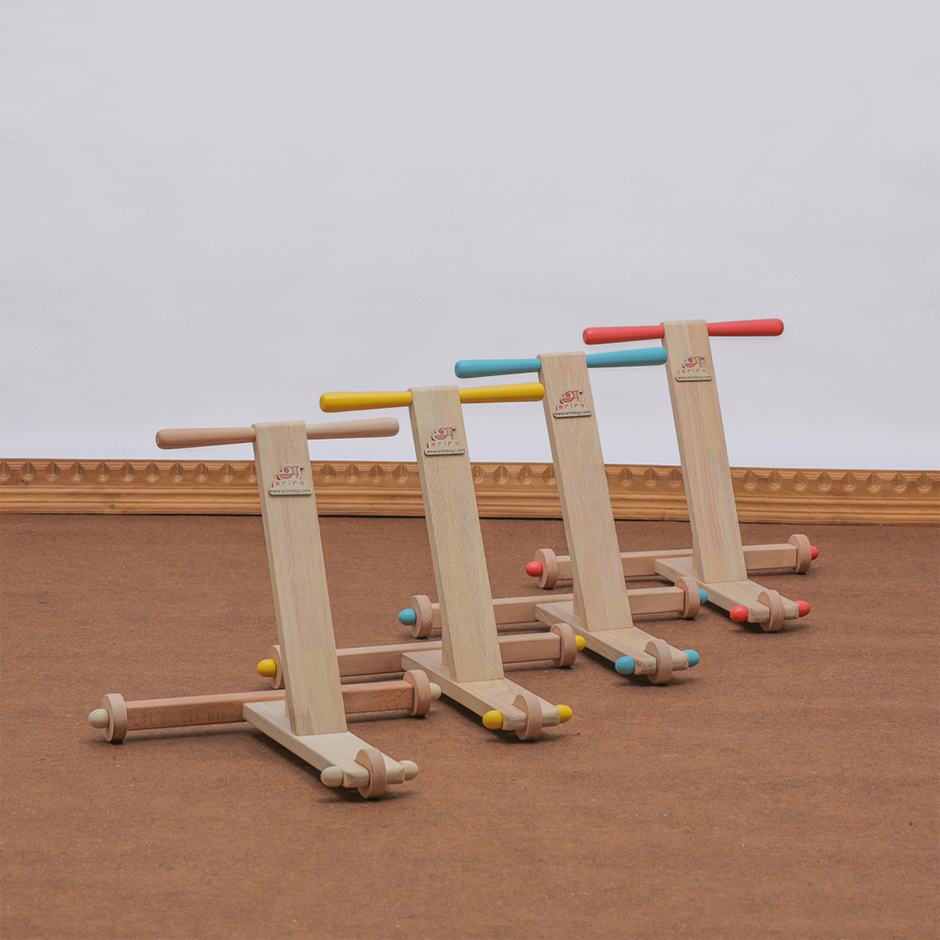 Ariro Toys Traditional Push Wagon-Natural