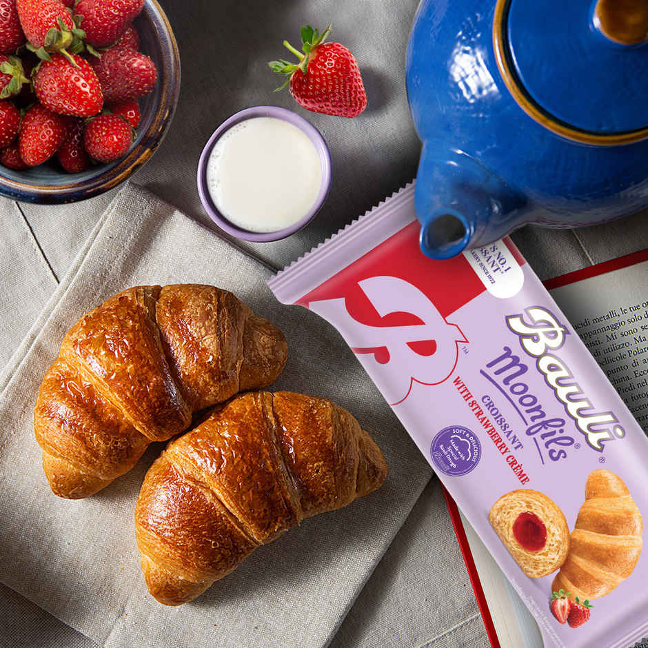 Bauli Moonfils Croissants Strawberry (Egg) Combo