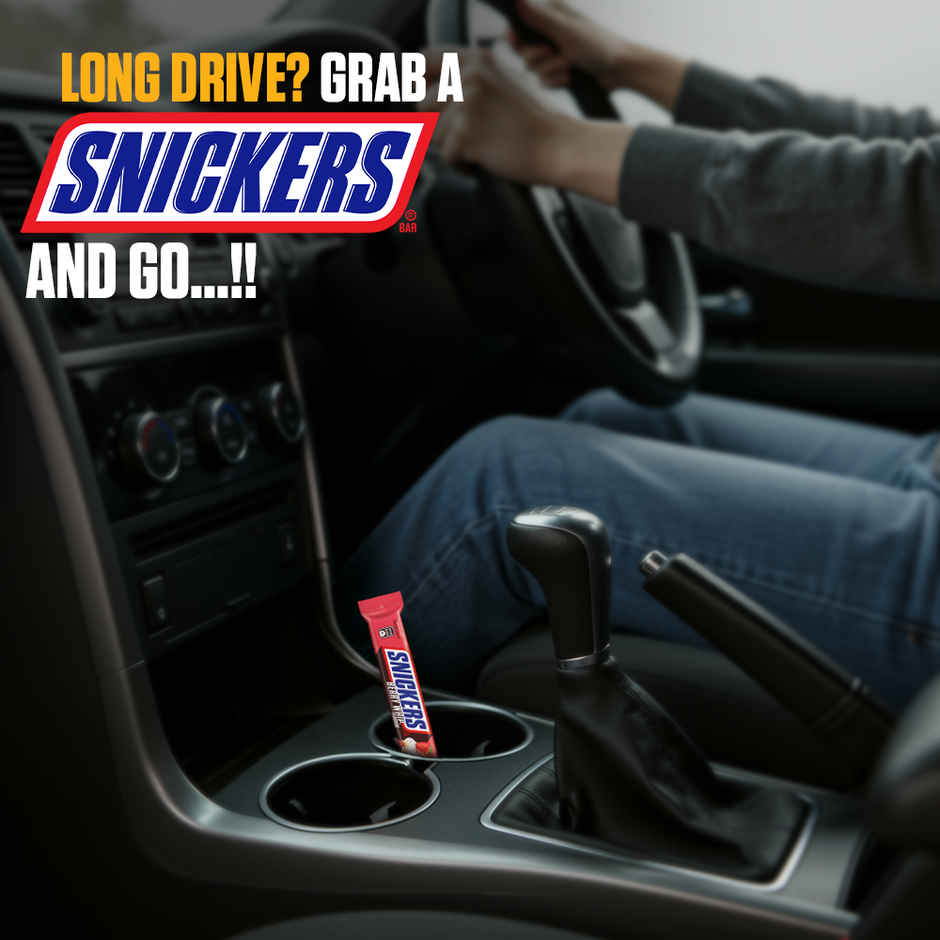 Snickers Berry Whip Creamy Peanut Chocolate Bar