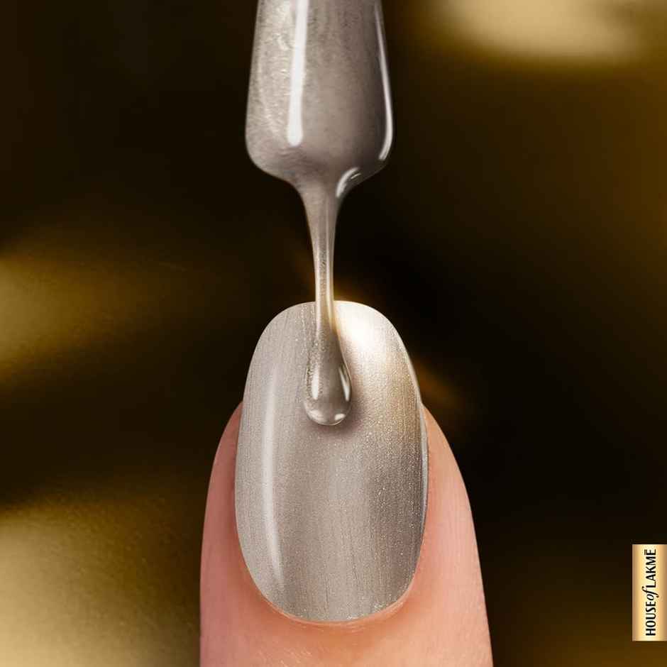 Lakme Ultimate Glam Chrome Nail - Champagne