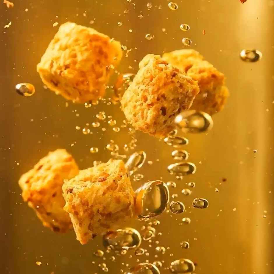 HyFun Chilli Garlic Potato Poppers, Spicy Nuggets | Frozen