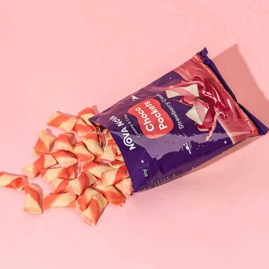 Nova Nova Choco Pockets Strawberry Cream Filled Wafer Bites