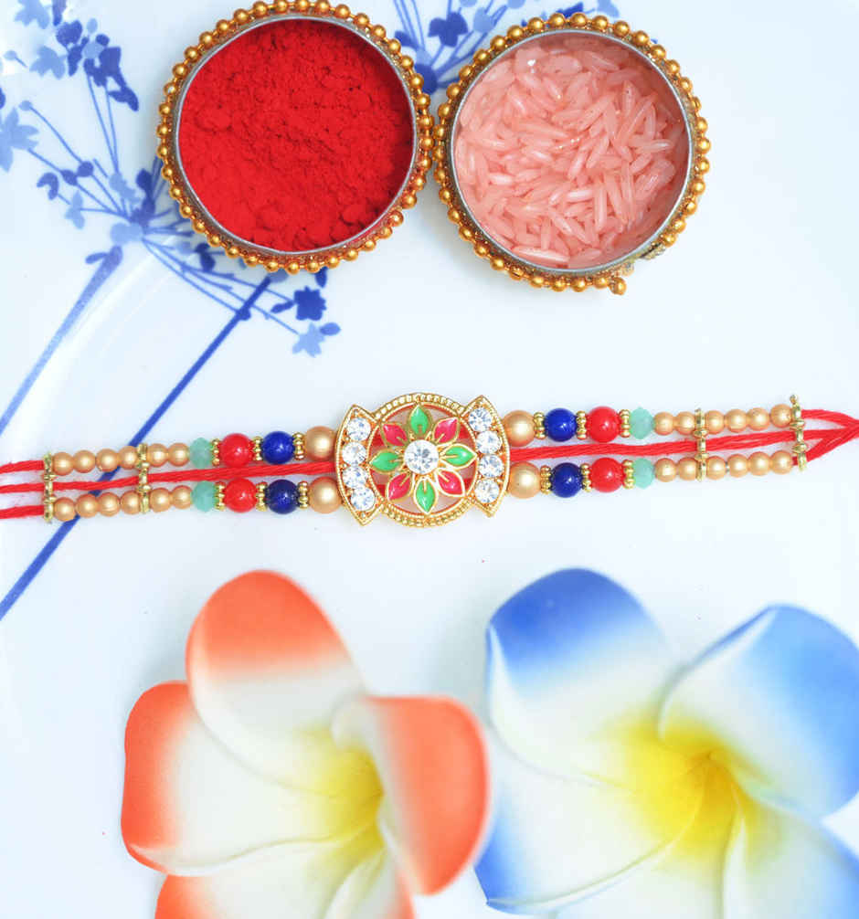 Aurum Diamond Rakhi With Multicolour Stones