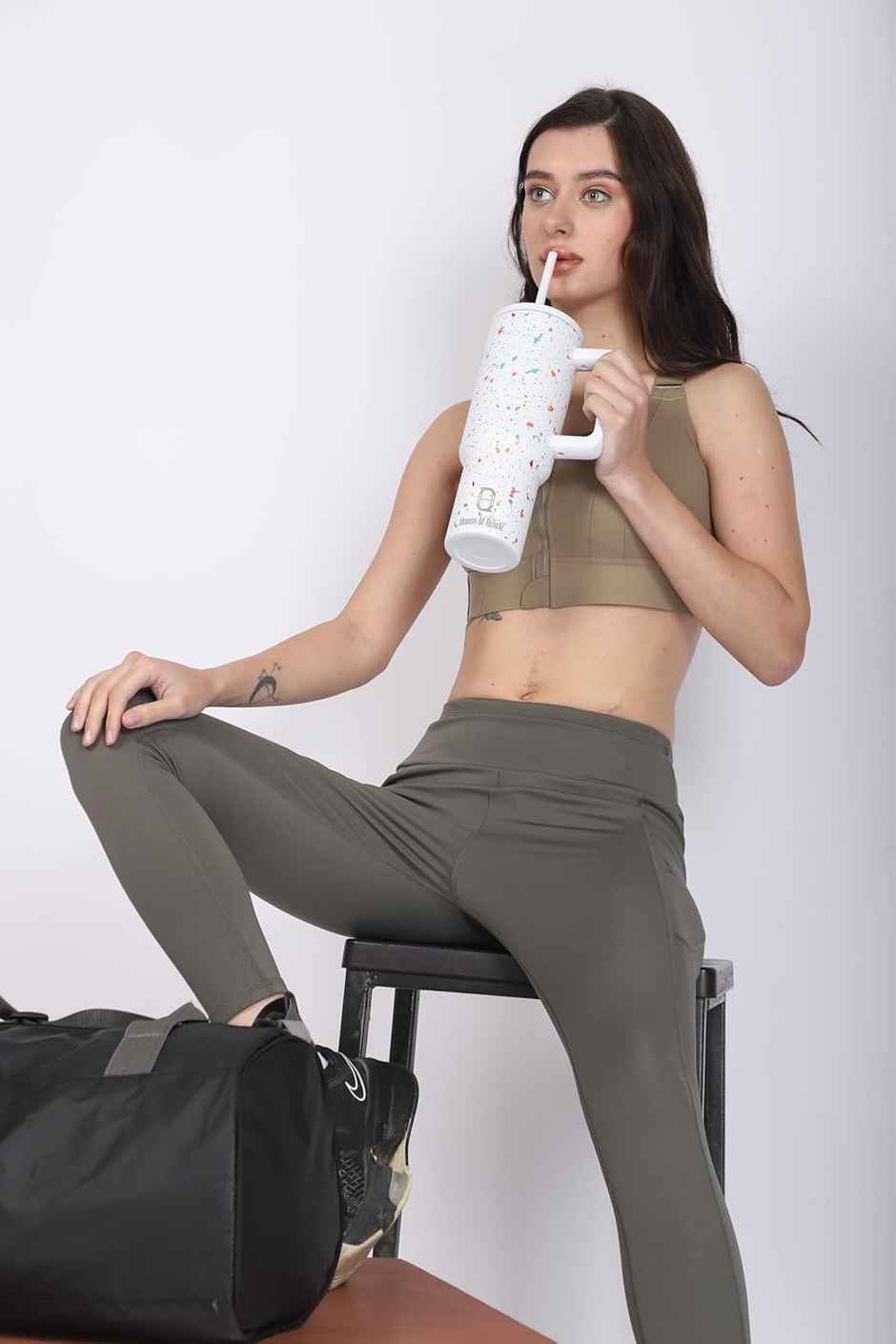 House of Quirk Stainless Steel Tumbler with Handle & Lid, 2 Straws | Cream Paint - 1200 ml