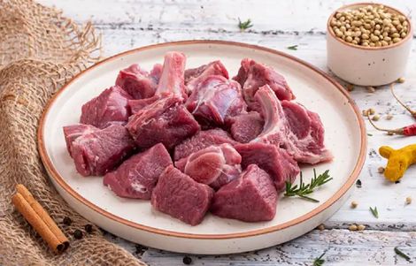 Deli Chic Mutton Curry Cut Freshly Frozen)