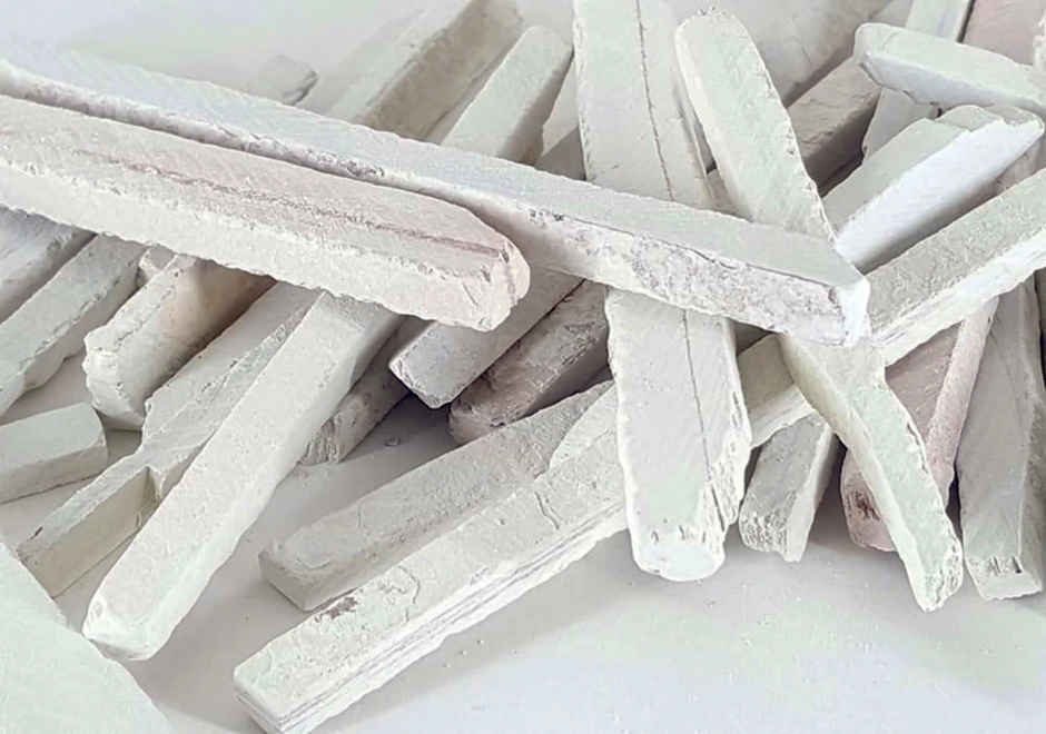 Divine Vibes Chalk Pencil Natural White