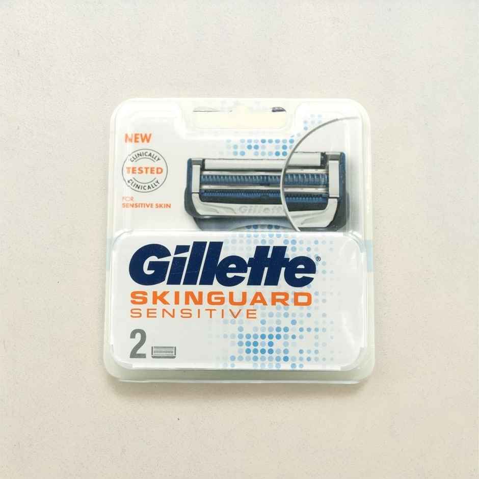 Gillette Skinguard Manual Shaving Razor Blades For Men (2 Cartridges)