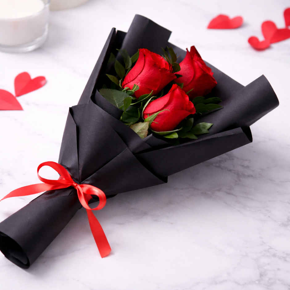 FlowerAura 3 Roses Blush Bouquet | Gifting
