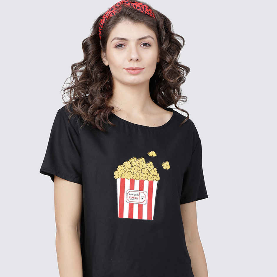 Tokyo Talkies Women's Graphic Printed Round Neck T-Shirt | Black and Red - L