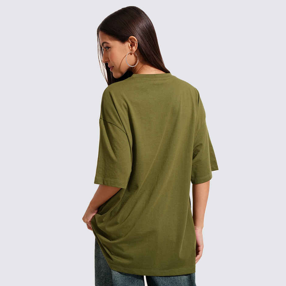 Tokyo Talkies Women's Chest Embroidered T-shirt | Olive - XL