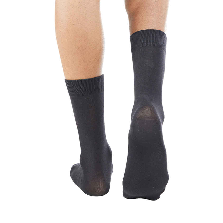 Jockey Men's Solid 100% Cotton Crew Length Socks | Black - Free Size