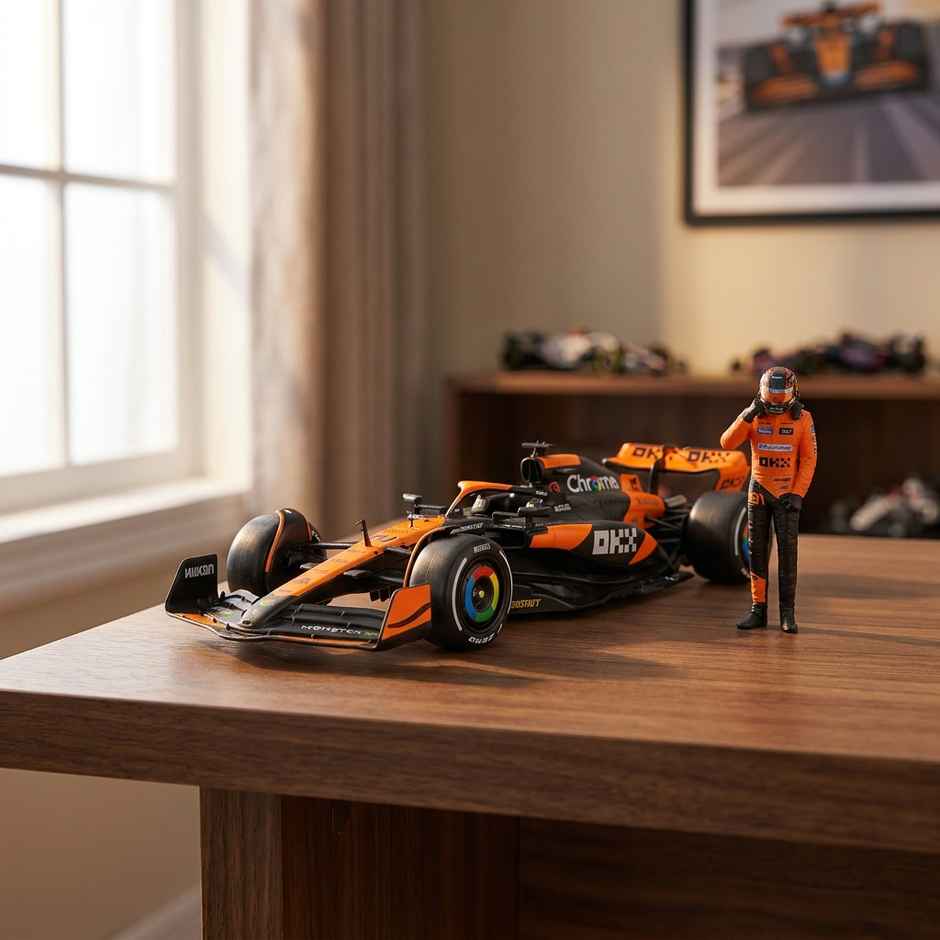 Bburago Licensed 1:24 Model F1 Mclaren MCL38 2004