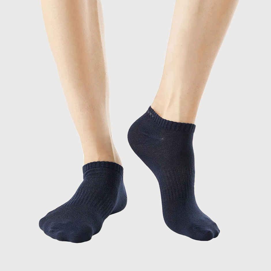 Jockey Men's Solid Cotton Low Show Socks | Assorted - Free Size